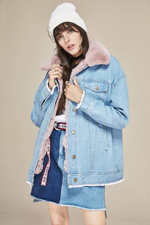 С чем носить джинсовую куртку оверсайз 2021. Модные тенденции