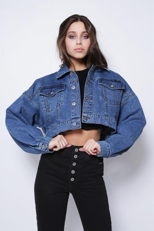 С чем носить джинсовую куртку оверсайз 2021. Модные тенденции