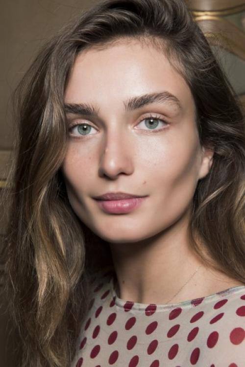 Какие важные моменты нужно учитывать при выборе макияжа для ежедневного или особого случая. Как подобрать макияж с учетом внешности?