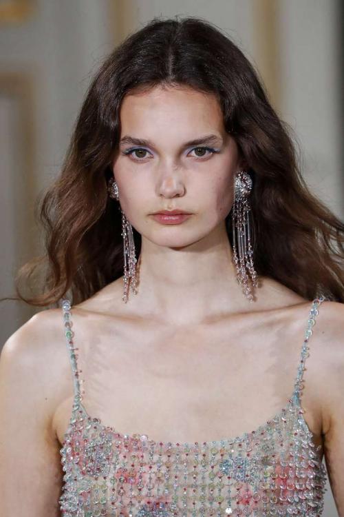 28 видов актуальных красивых женских стрижек. Модные женские прически и стрижки осень-зима 2024-2024