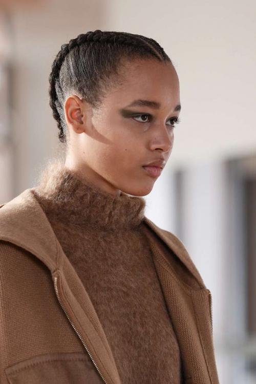 28 видов актуальных красивых женских стрижек. Модные женские прически и стрижки осень-зима 2024-2024