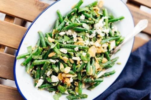 Какие рецепты с зелёными листовыми овощами самые вкусные и полезные. 20 зеленых салатов, которые разнообразят твой рацион