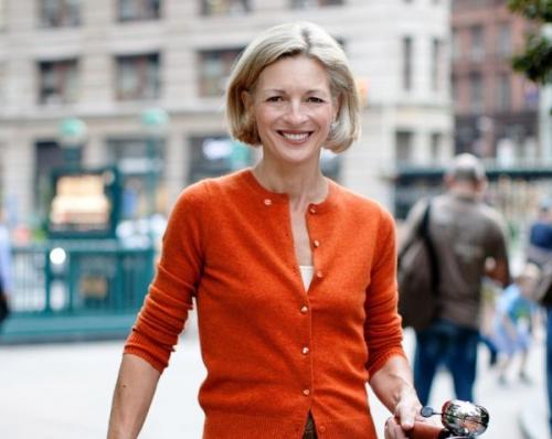 Как одеваться тем кому з.  Базовый гардероб для женщины 50 лет