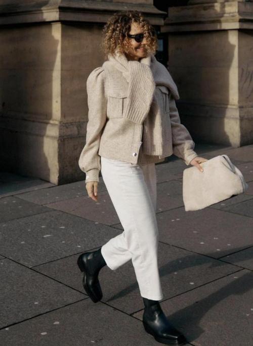 Что надеть с белыми джинсами женщине з.  Выбирайте модель прямого кроя: как носить белые джинсы и брюки женщинам за 40 02