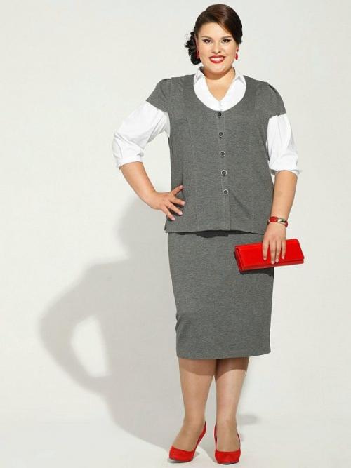 10 стильных образов с джинсами для полных женщин 40+. Правила выбора одежды