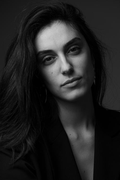 Какие характеристики структуры волос могут повлиять на выбор длины стрижки. Как выбрать подходящую стрижку