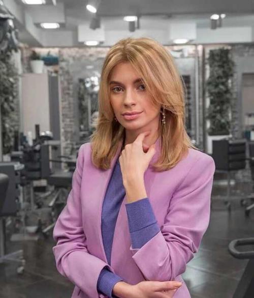 Прямая челка 2021. Модные челки 2021