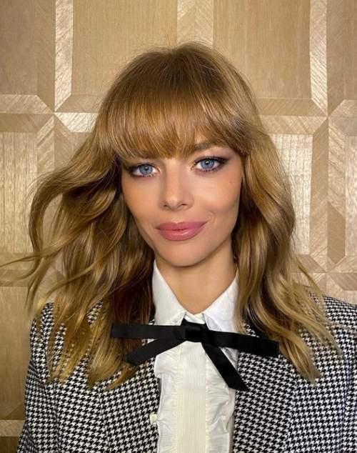 Прямая челка 2022. Трендовый вид челки 2022 на прямые волосы