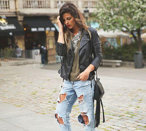 Топ-10 самых стильных моделей женских рваных джинсов: как выбрать и с чем сочетать 04 Топ-10 самых стильных моделей женских рваных джинсов: как выбрать и с чем сочетать 04