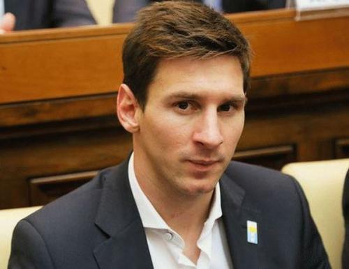 Месси прическа 2019: как выглядит идеальный стиль 08 Месси прическа 2019: как выглядит идеальный стиль 08