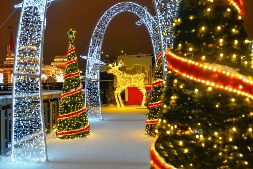 Какие новогодние игры и развлечения можно предложить гостям на вечеринке