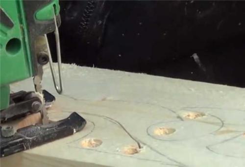 Как избежать ошибок при резьбе по дереву лобзиком