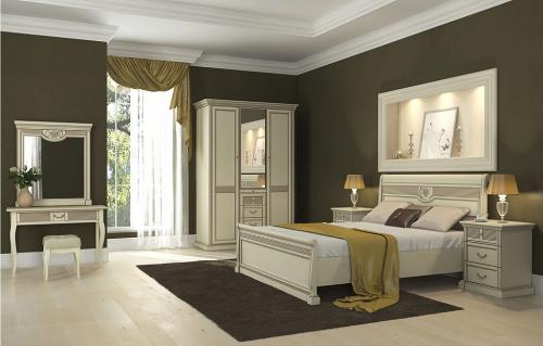 Какие декоративные элементы можно использовать для создания интерьера спальни в светлых тонах