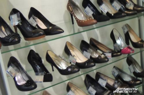 Какие особенности нужно учитывать при выборе размера брюк для женщин с нестандартной фигурой