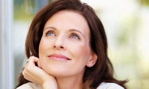 Как изменения в гормональном фона влияют на аппетит у женщин после 40 лет